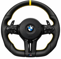 Volante deportivo BMW de cuero con franja y costura amarillas